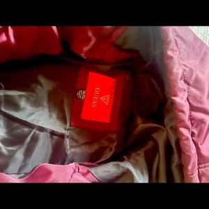 Guess puffer